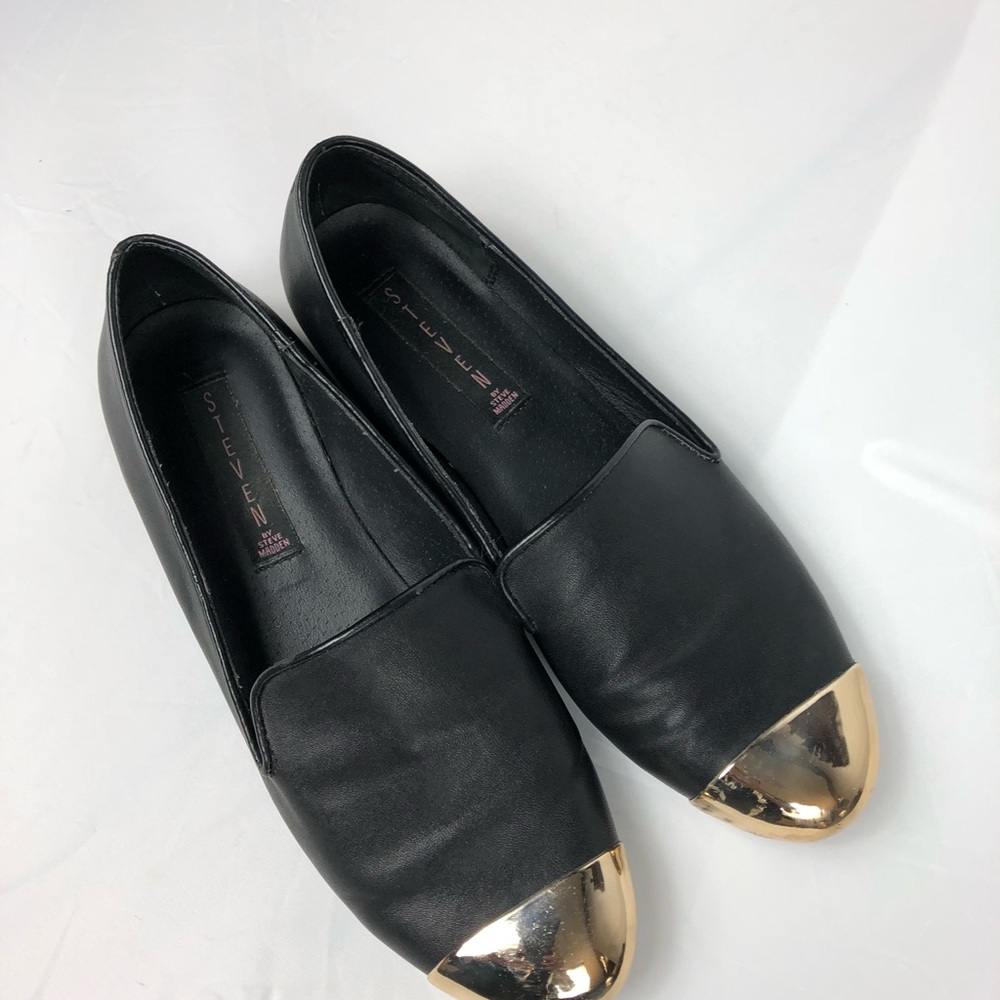 Shoes - Picture 2 of 5